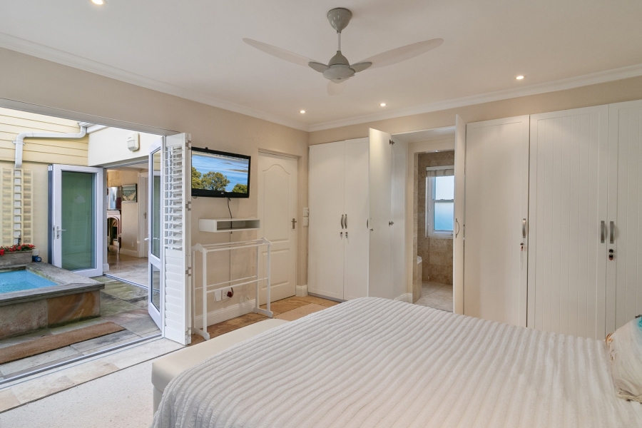 4 Bedroom Property for Sale in Thesen Islands Western Cape